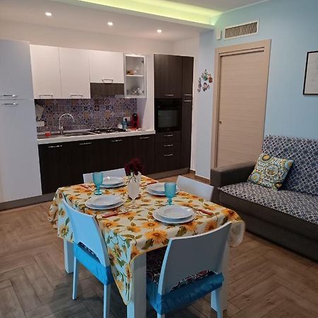 Casa Azzurra Leilighet Giardini Naxos Eksteriør bilde